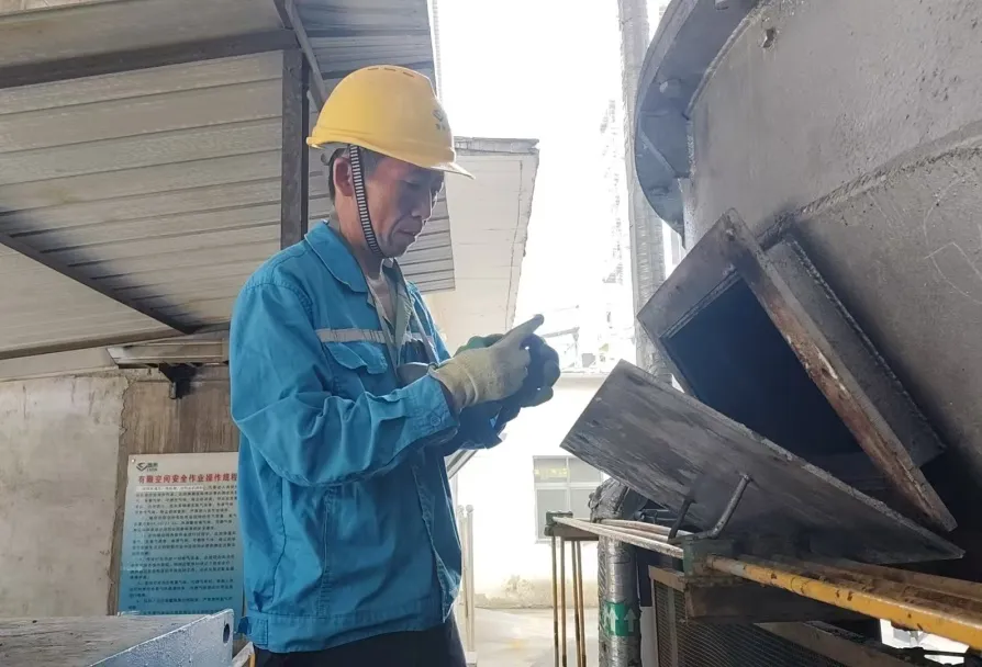 1765768904124353.jpg 1765768904124353.jpg